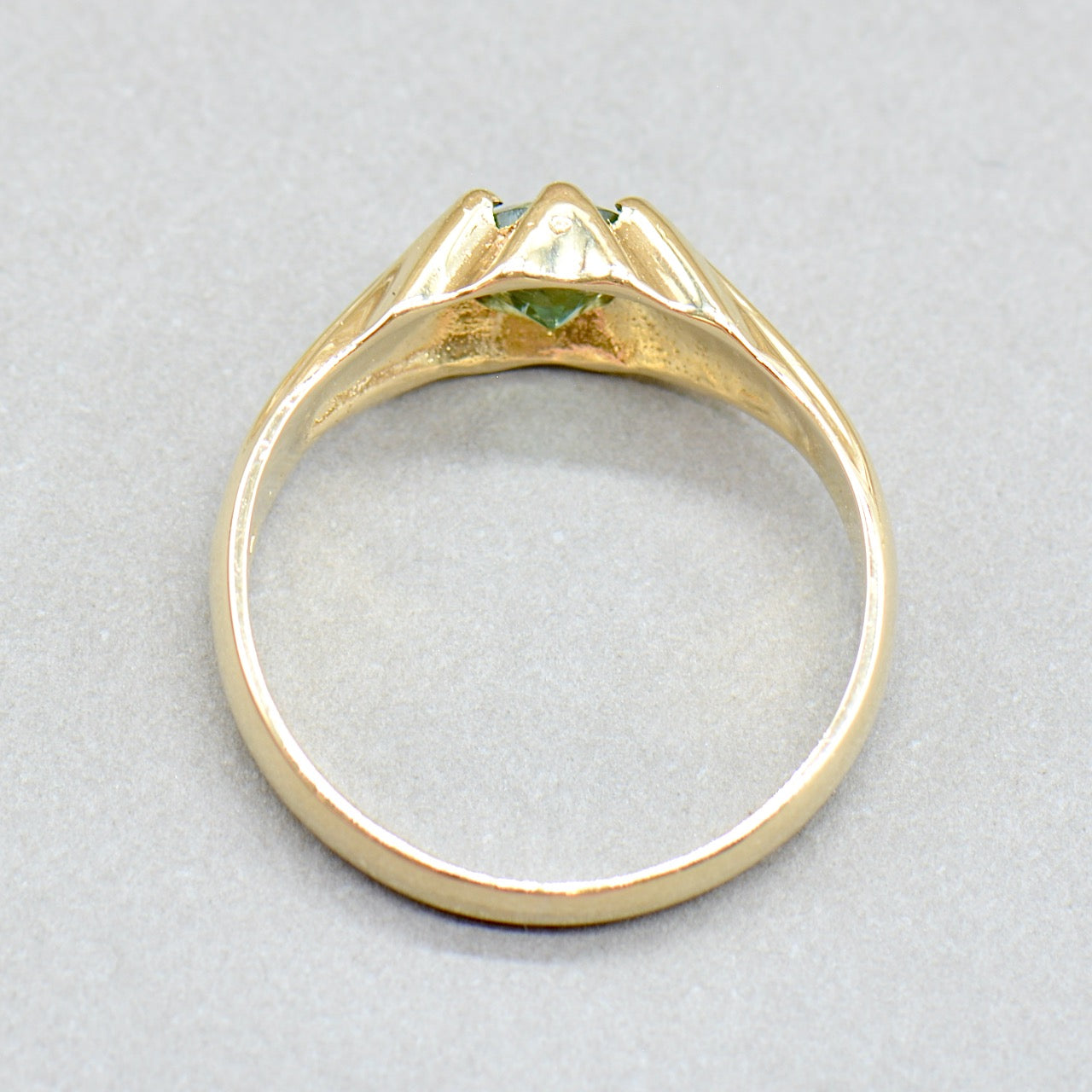 Vintage 1980s Bluish-Green Tourmaline 9ct Yellow Gold Solitaire Signet Ring (0.46ct)