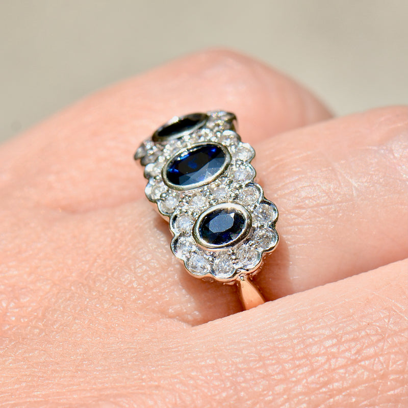复古蓝宝石和钻石三重簇 18ct 黄金戒指（1.60cts）