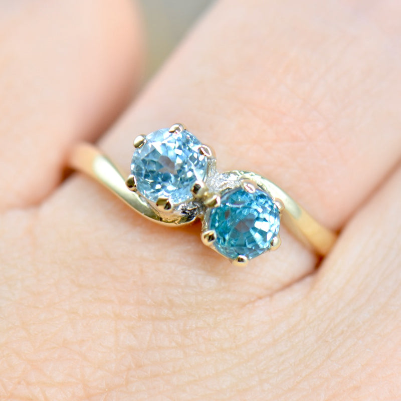 Vintage Blue Zircon Toi Et Moi 9ct Yellow Gold Engagement Ring (1.66cts)