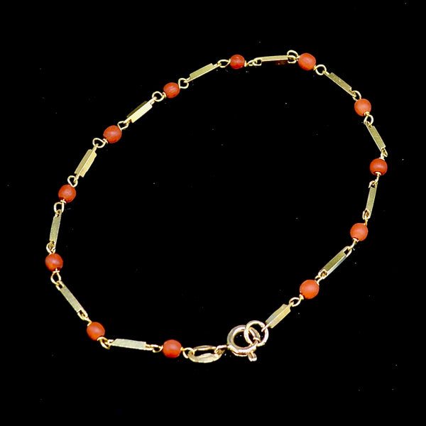 Vintage Coral Beads 18ct Yellow Gold Bracelet (7.5 inch or 19cm long)