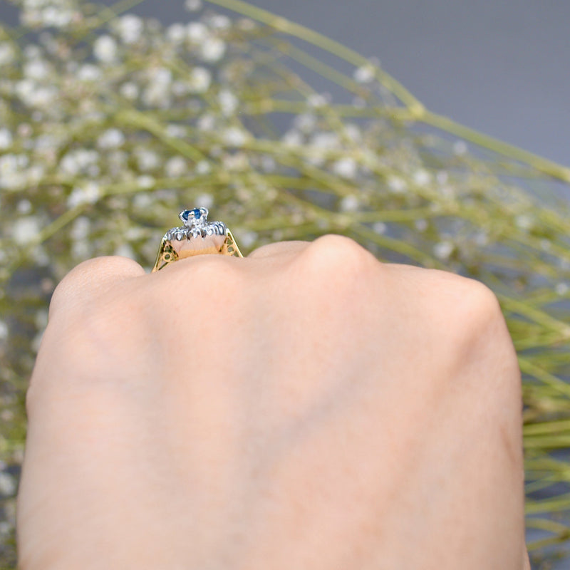 Vintage 1970s 18ct Gold Sapphire Diamond Daisy Engagement Ring