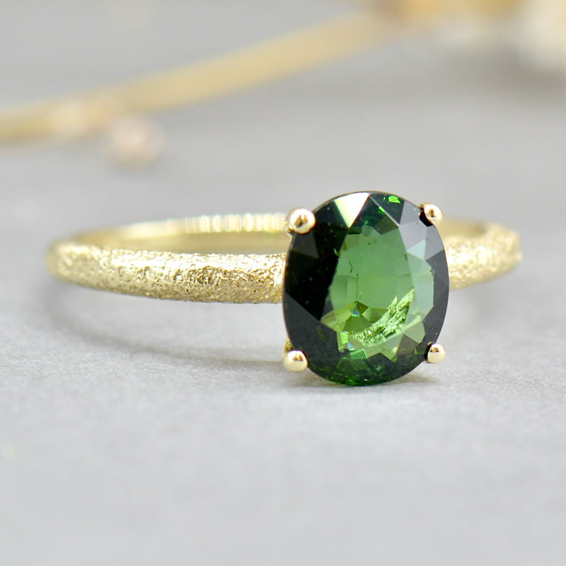 2000s Green Tourmaline 9ct Yellow Gold Solitaire Ring (1.76cts)