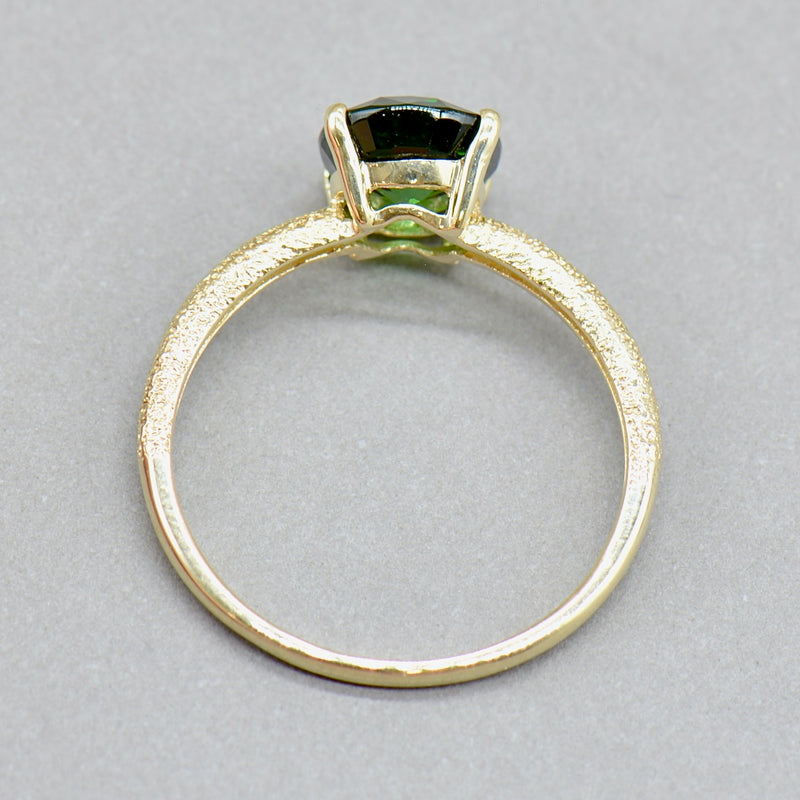 2000s Green Tourmaline 9ct Yellow Gold Solitaire Ring (1.76cts)