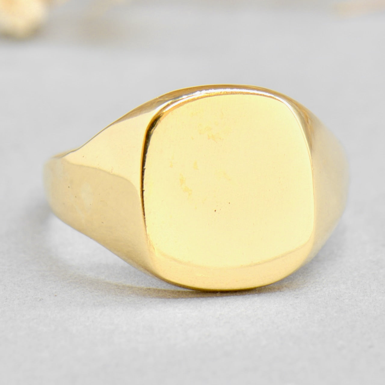 Vintage 1980s 9ct Yellow Gold Mens Signet Ring