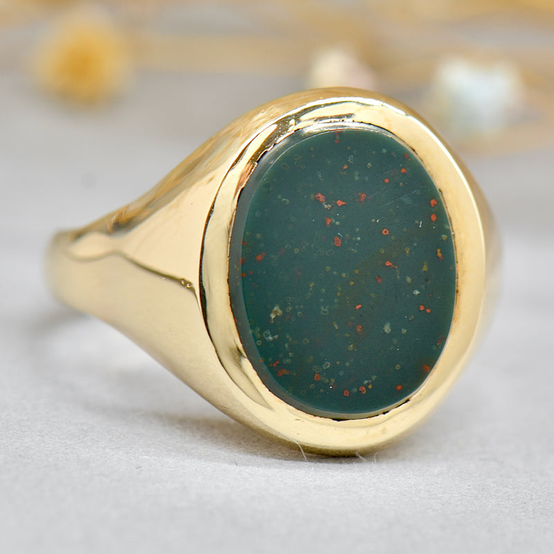 Vintage 1970s Bloodstone 9ct Yellow Gold Mens Oval Signet Ring