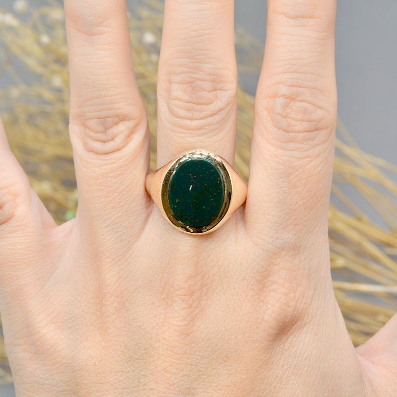 Vintage 1970s Bloodstone 9ct Yellow Gold Mens Oval Signet Ring