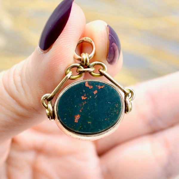 Victorian 1901 Bloodstone & Carnelian 9ct Yellow Gold Swivel Fob Pendant