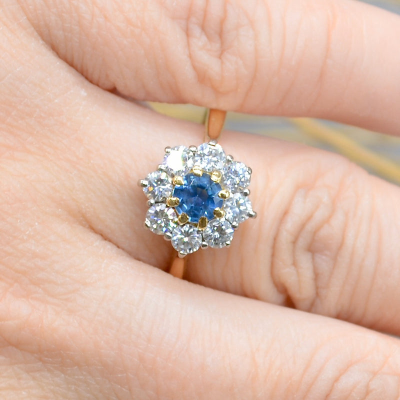 1990s 18ct Yellow Gold Blue Sapphire & Diamond Halo Daisy Engagement Ring (1.42cts)