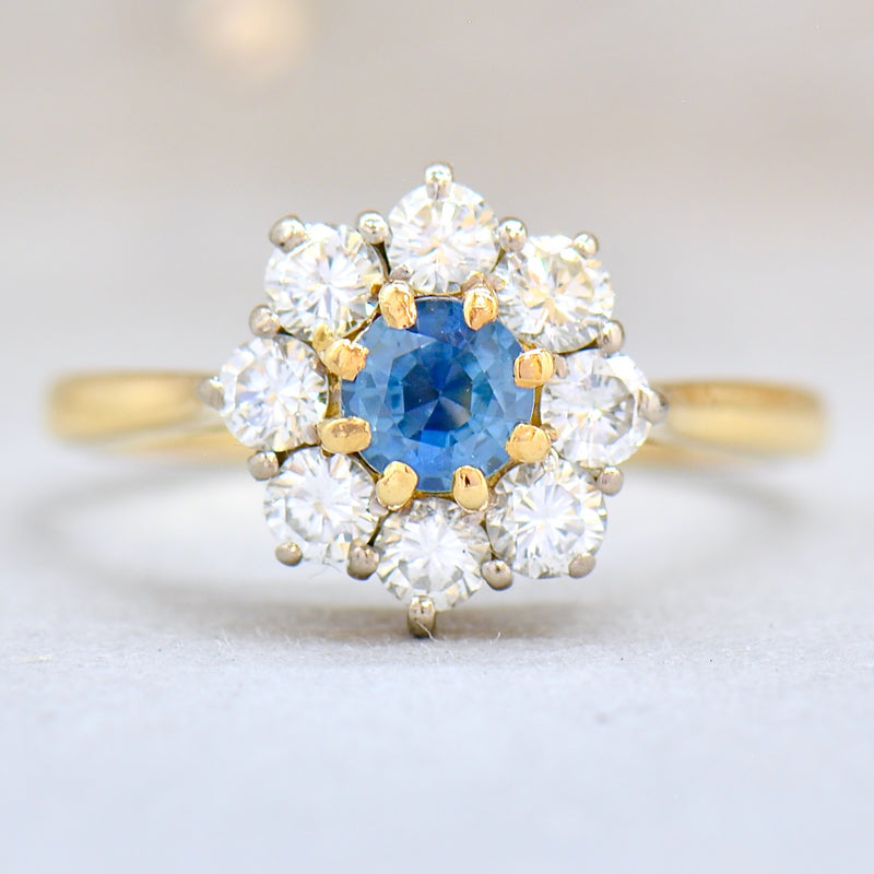 1990s 18ct Yellow Gold Blue Sapphire & Diamond Halo Daisy Engagement Ring (1.42cts)