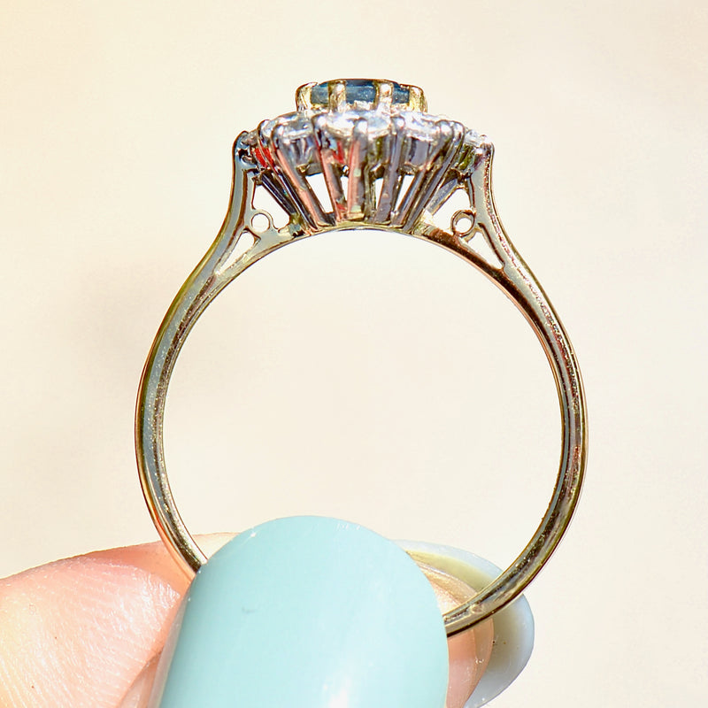Vintage 1990s Cornflower Blue Sapphire & Diamond 18ct Yellow Gold Halo Daisy Engagement Ring (1.42cts)