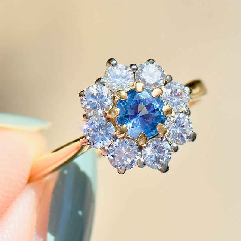 Vintage 1990s Cornflower Blue Sapphire & Diamond 18ct Yellow Gold Halo Daisy Engagement Ring (1.42cts)