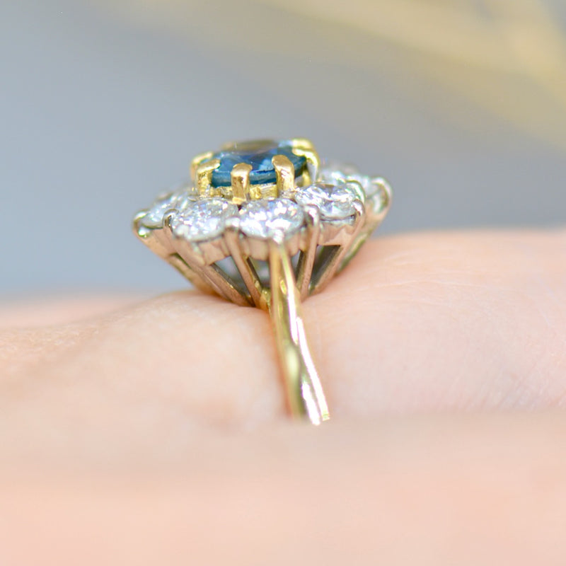 1990s 18ct Yellow Gold Blue Sapphire & Diamond Halo Daisy Engagement Ring (1.42cts)