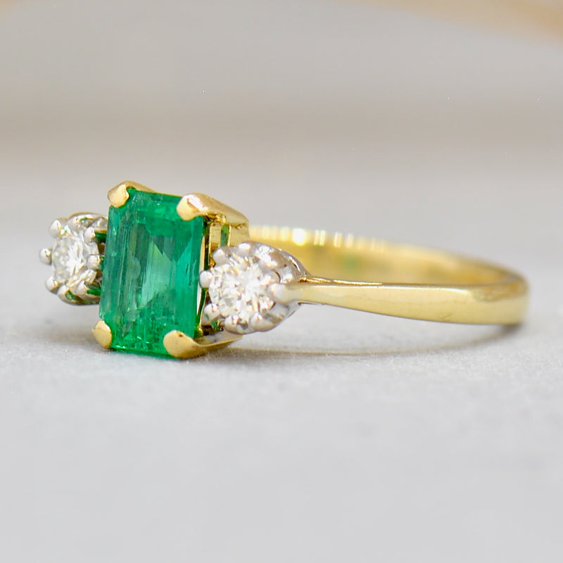 18ct Yellow Gold Emerald & Diamond Trilogy Three-Stone Ring (0.97ct)