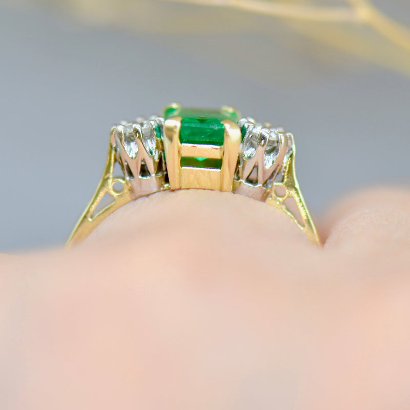 18ct Yellow Gold Emerald & Diamond Trilogy Three-Stone Ring (0.97ct)