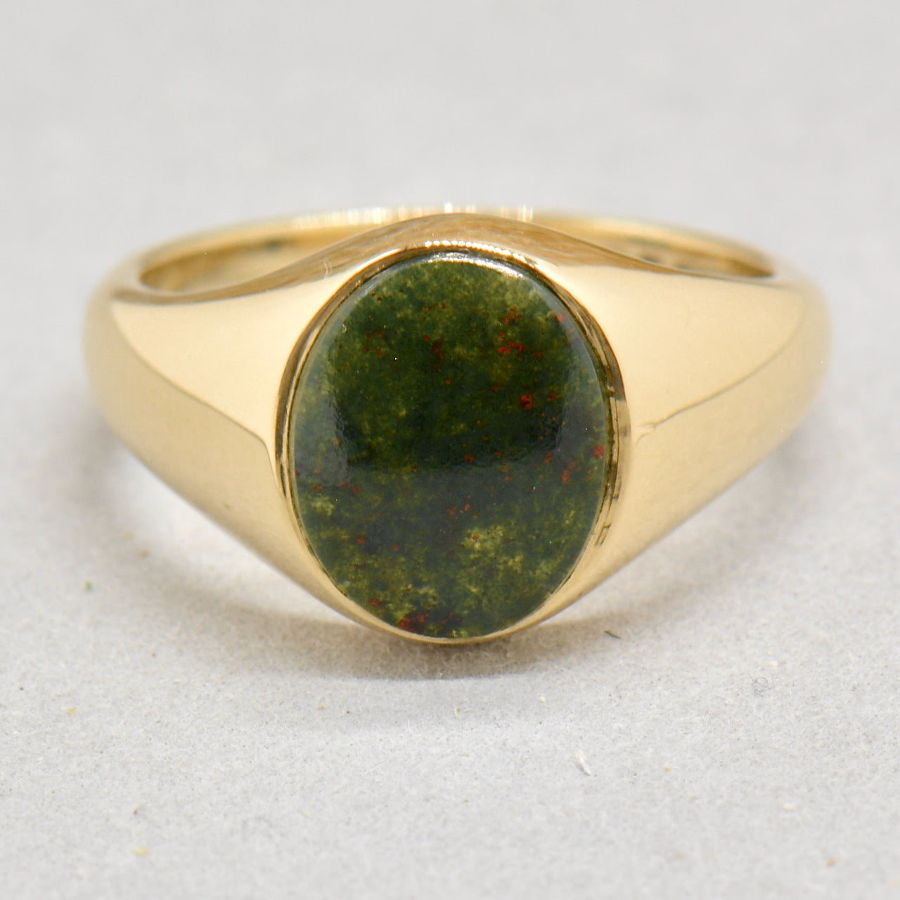 Vintage 1950s 9ct Yellow Gold Bloodstone Signet Ring