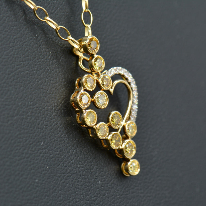 Multi-colour and White Diamonds Pendant in 18ct Yellow Gold (1.115 cts)