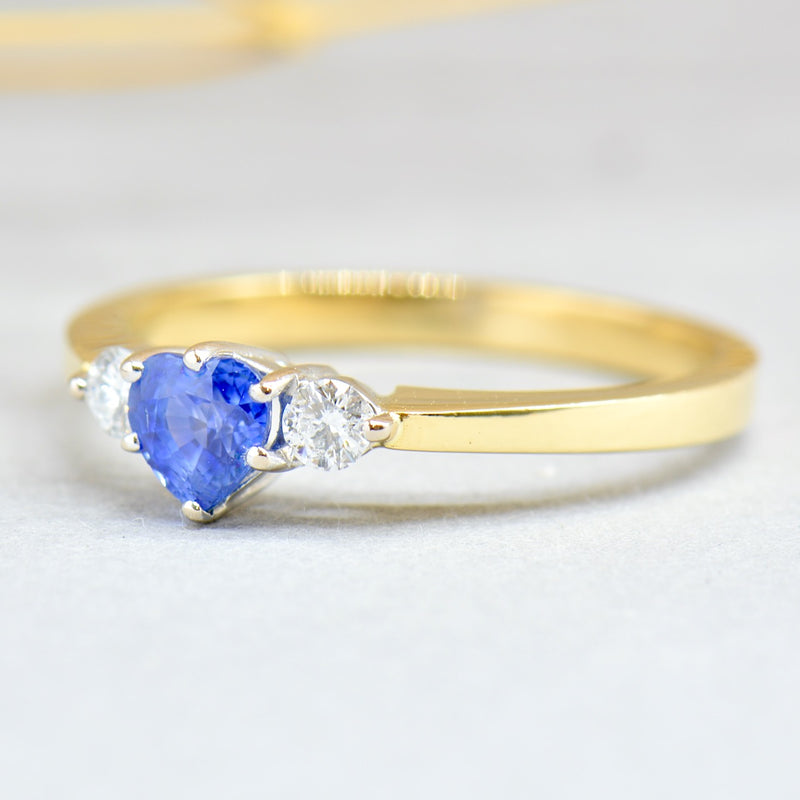 1980s Cornflower Blue Heart Shaped Sapphire & Diamond 18ct Yellow Gold Trilogy Ring (0.83ct)