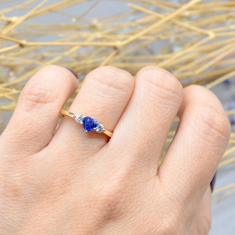 1980s Cornflower Blue Heart Shaped Sapphire & Diamond 18ct Yellow Gold Trilogy Ring (0.83ct)