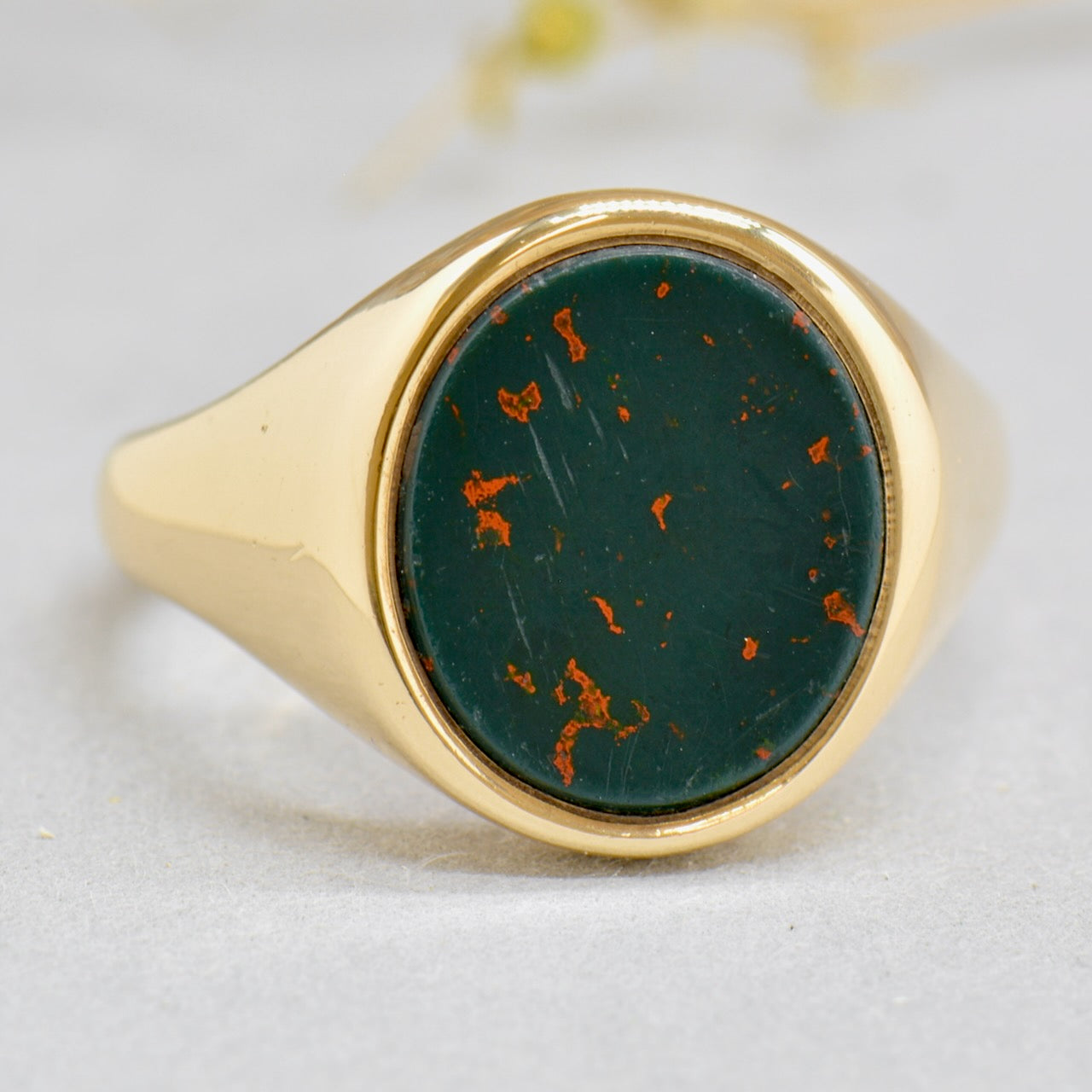 Vintage 1960s Large & Chunky Bloodstone 9ct Yellow Gold Signet Ring