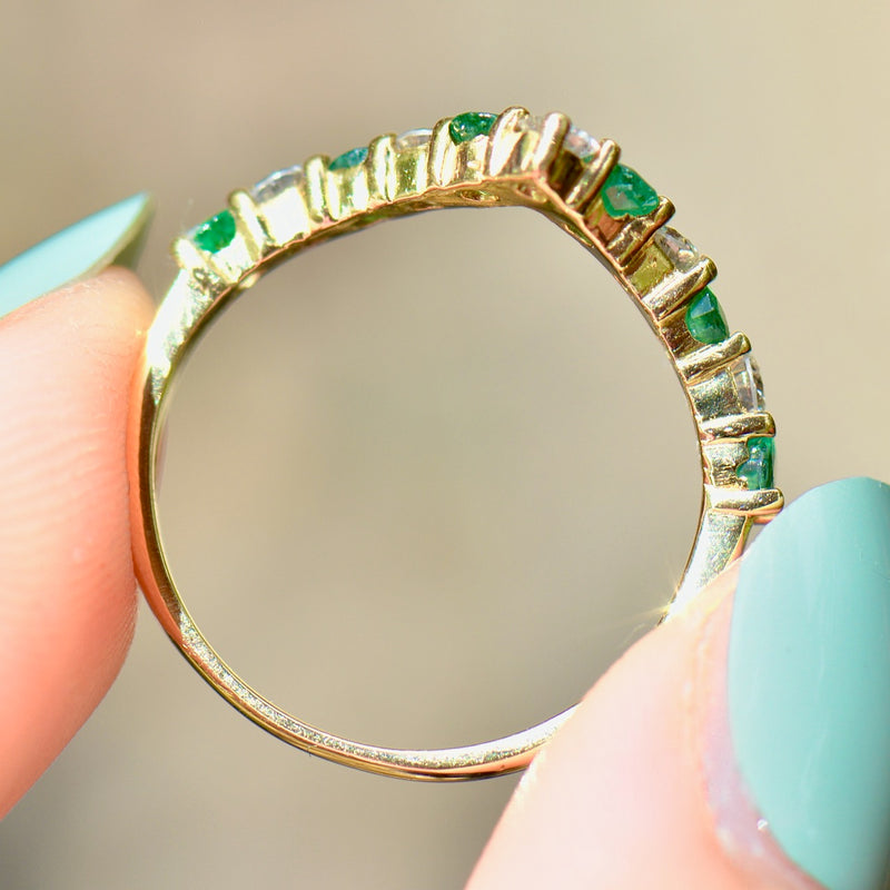 Vintage 1980s Emerald & Diamond 18ct Yellow Gold V-Shape Wishbone Ring (0.95ct)