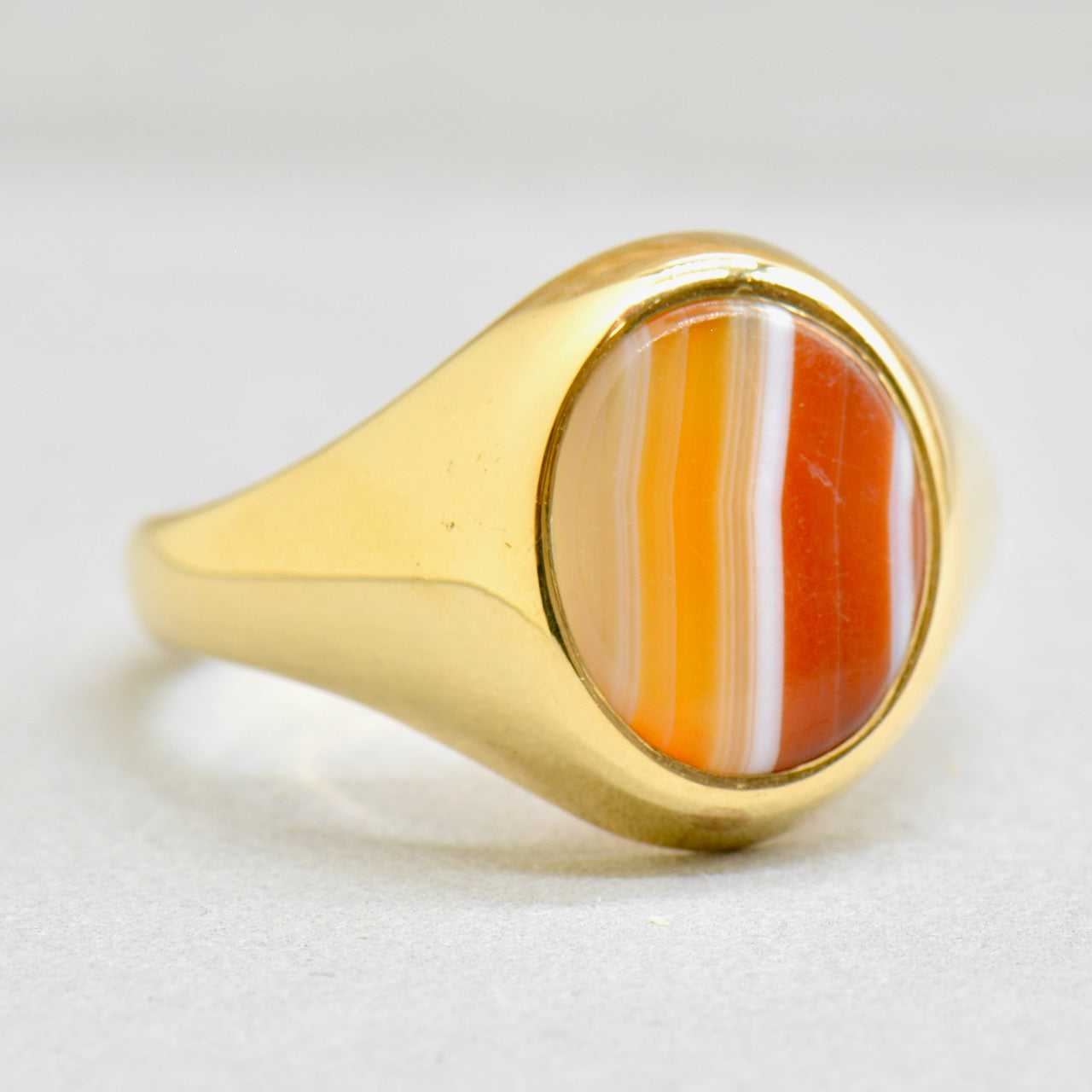 Vintage 1960s Banded Agate 9ct Yellow Gold Signet Ring