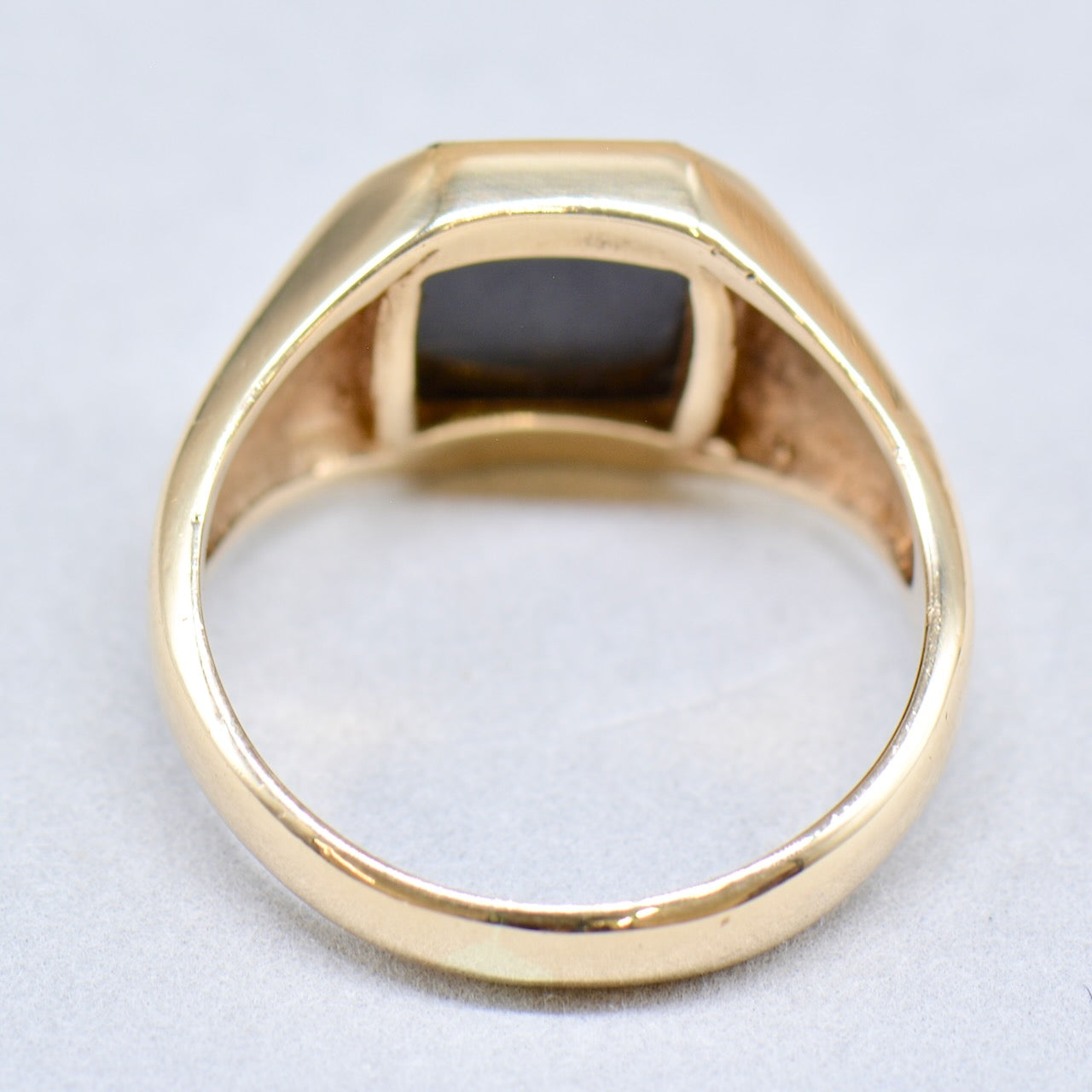 Vintage 1970s Octagon Onyx 9ct Yellow Gold Mens Signet Ring