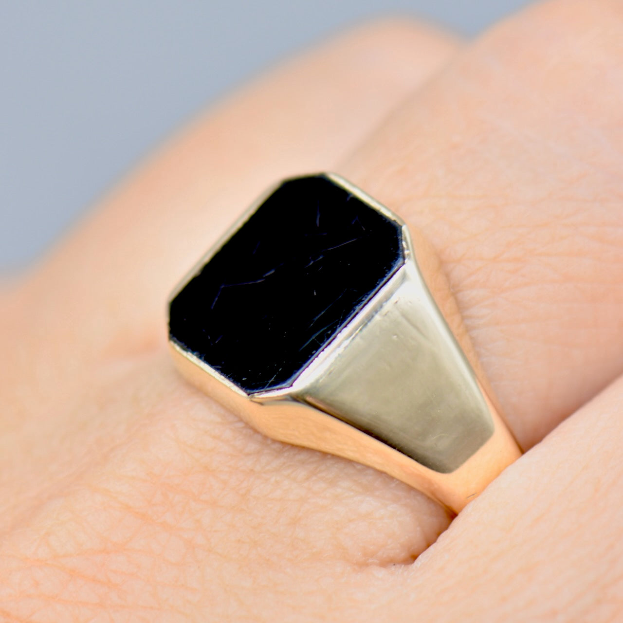 Vintage 1970s Octagon Onyx 9ct Yellow Gold Mens Signet Ring