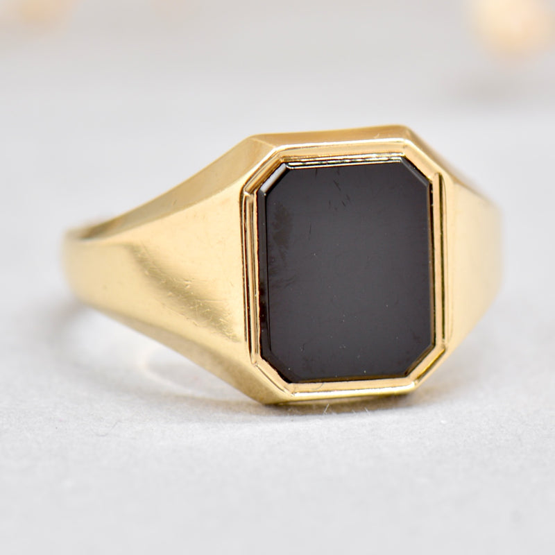 Vintage 1960s Octagon Onyx 9ct Yellow Gold Mens Signet Ring