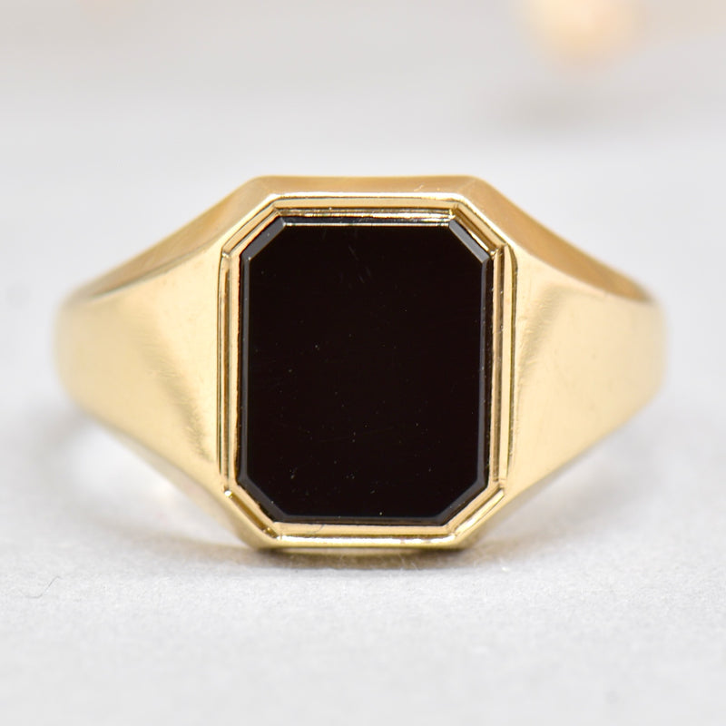 Vintage 1960s Octagon Onyx 9ct Yellow Gold Mens Signet Ring