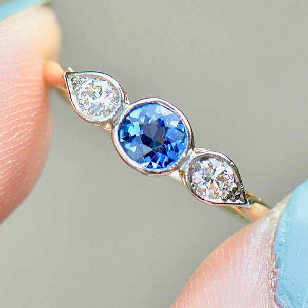 Edwardian OEC Cornflower Blue Sapphire & Diamond 18ct Yellow Gold Trilogy Engagement Ring