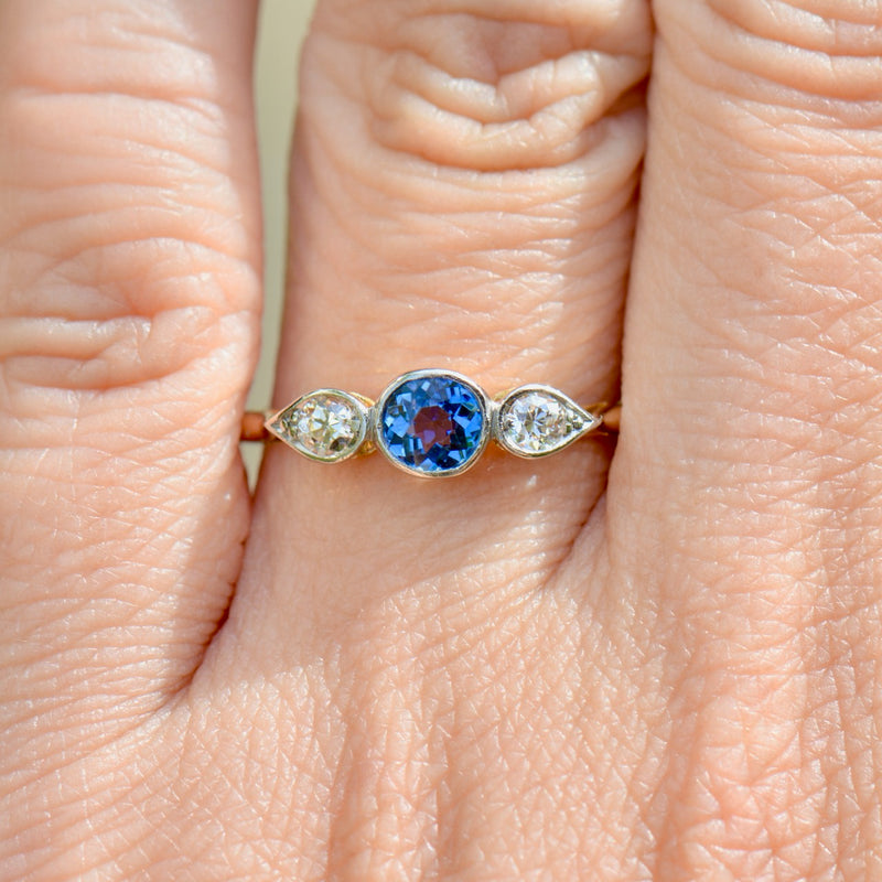 Edwardian OEC Cornflower Blue Sapphire & Diamond 18ct Yellow Gold Trilogy Engagement Ring