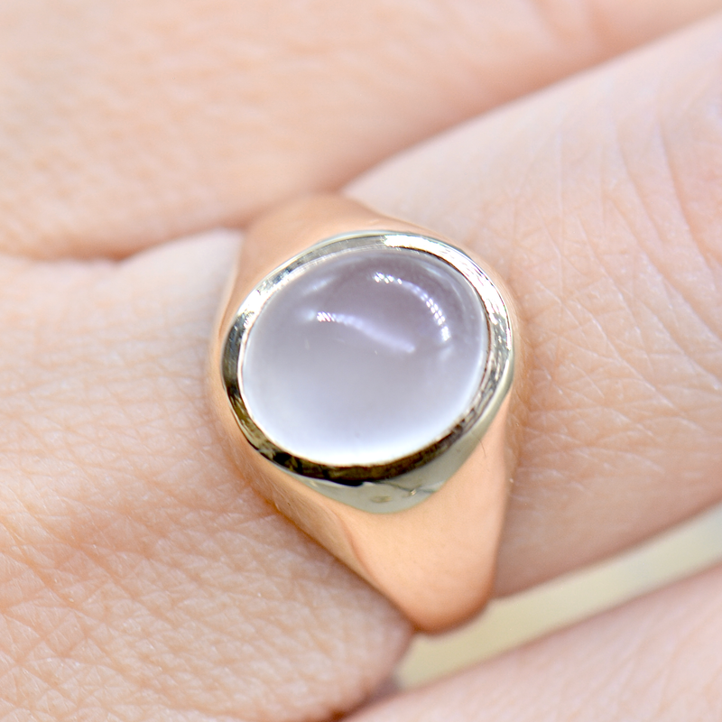 Vintage 1970s Moonstone 9ct Yellow Gold Signet Ring (2.58cts)