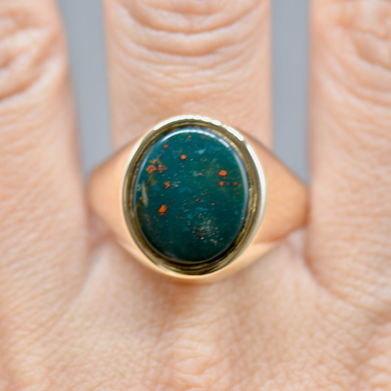 Vintage 1970s Bloodstone 9ct Yellow Gold Mens Oval Signet Ring