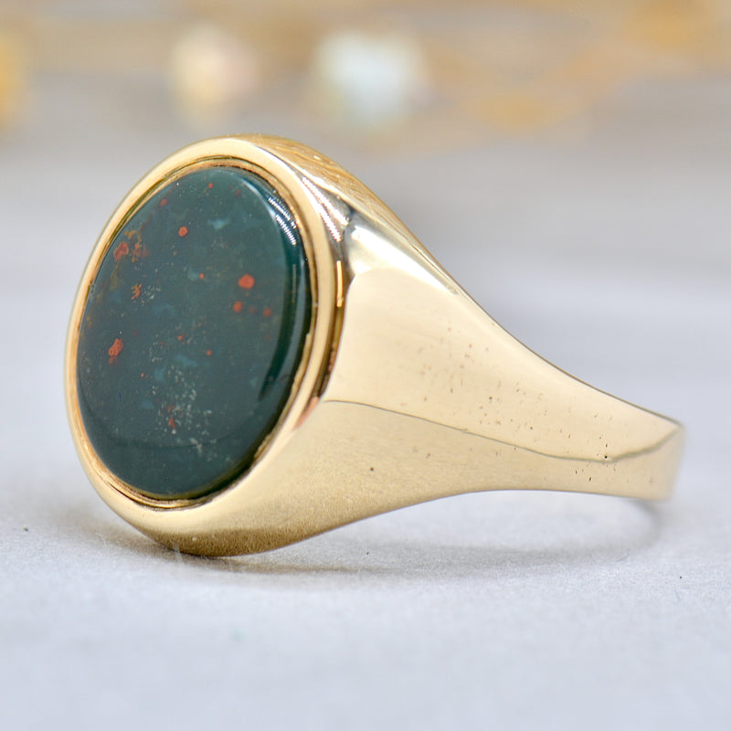 Vintage 1970s Bloodstone 9ct Yellow Gold Mens Oval Signet Ring