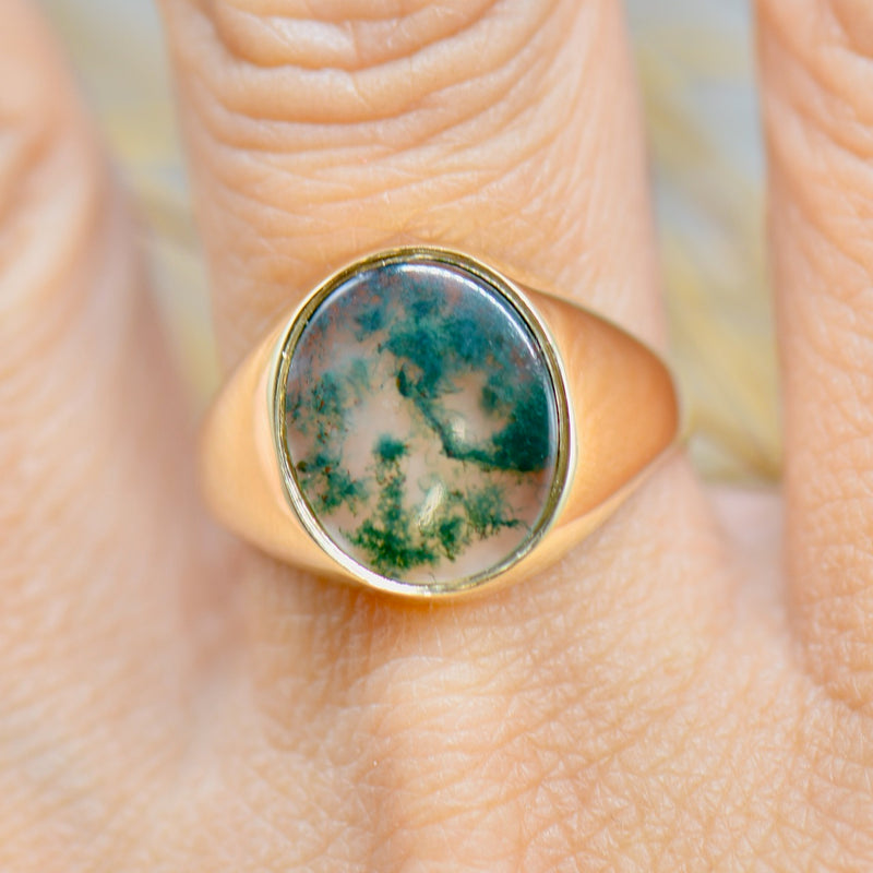 Vintage Moss Agate 9ct Yellow Gold Oval Signet Ring