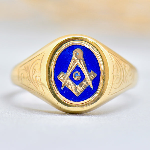 Vintage Blue Enamel Oval Masonic Swivel Engraved 9ct Yellow Gold Ring (Engraved g)