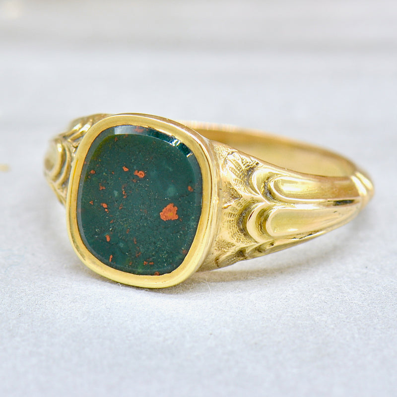 Victorian 14ct Yellow Gold Bloodstone Engraved Bezel Set Signet Ring