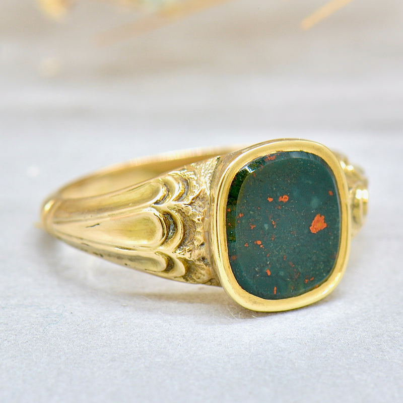 Victorian 14ct Yellow Gold Bloodstone Engraved Bezel Set Signet Ring