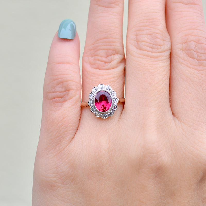 Vintage 9ct Yellow Gold Synthetic Ruby & CZ Daisy Ring