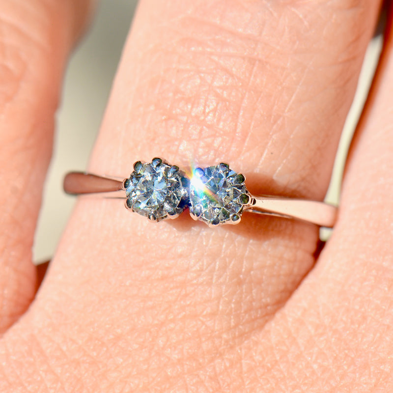 复古 Toi et Moi 双石钻石明亮式切割 18ct 白金戒指（0.55ct）