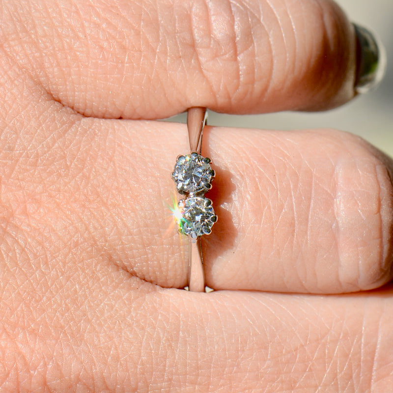 复古 Toi et Moi 双石钻石明亮式切割 18ct 白金戒指（0.55ct）