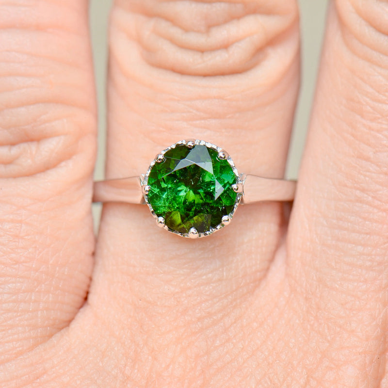 Vintage 1960s Forest Green Tourmaline 18ct White Gold Solitaire Ring (1.90cts)