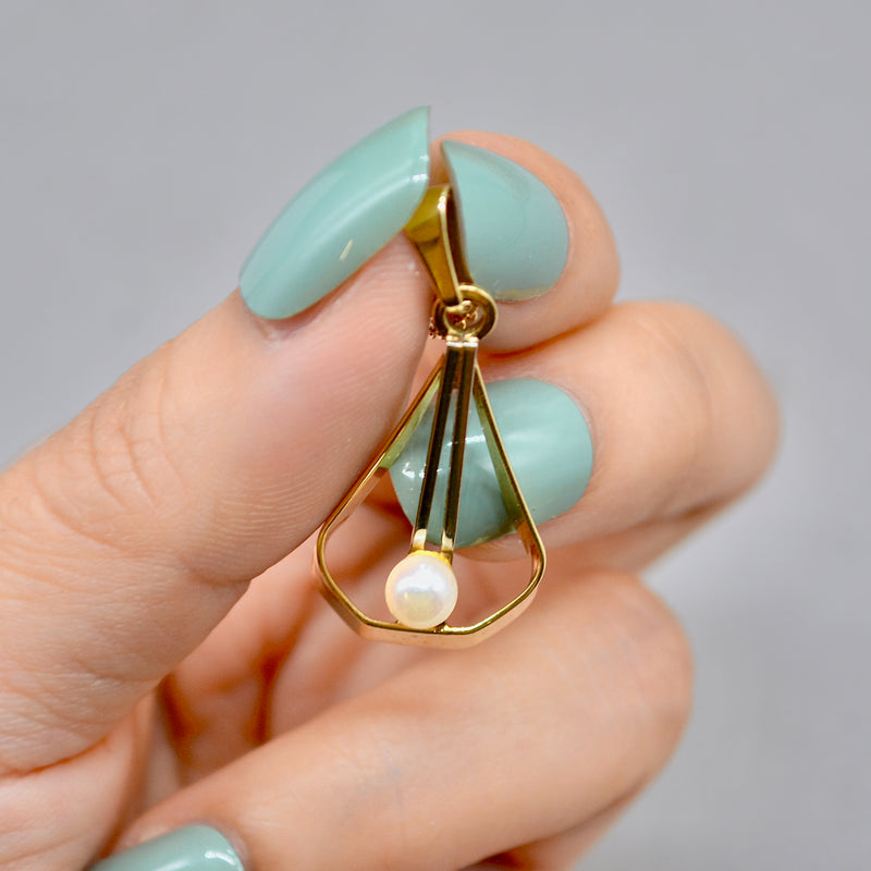 Vintage 1960s Geometrical White Pearl Two-Tone 9ct White Gold and Yellow Gold Pendant and 9ct Gold Chain Set