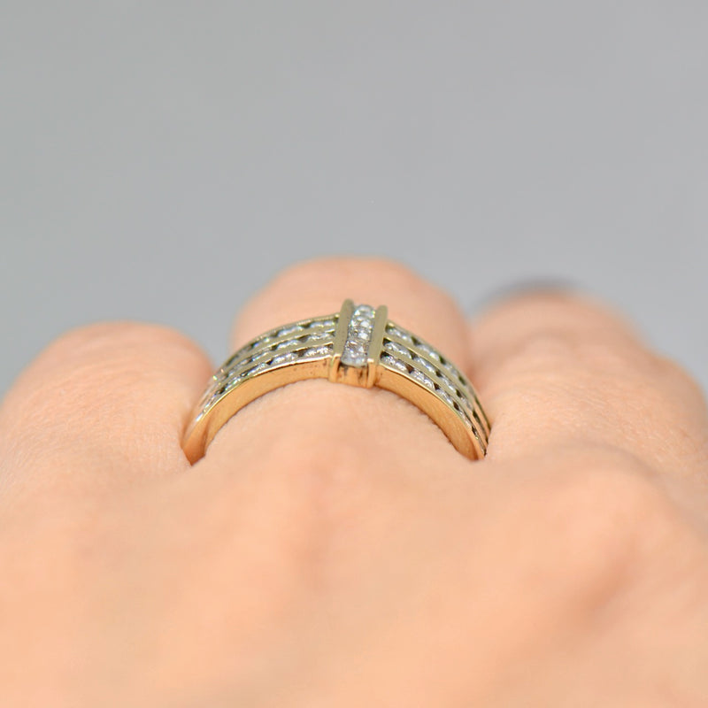 18ct Yellow Gold 1 Carat Diamond Ring (Canada Diavik Diamond)