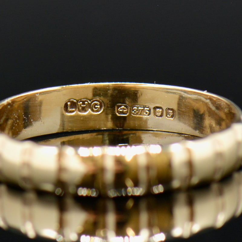 Vintage 1980s 9CT Gold Patterned Textured Wedding Band