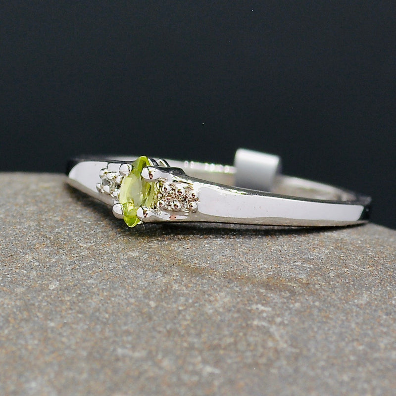 Peridot & Topaz Minimalist Ring