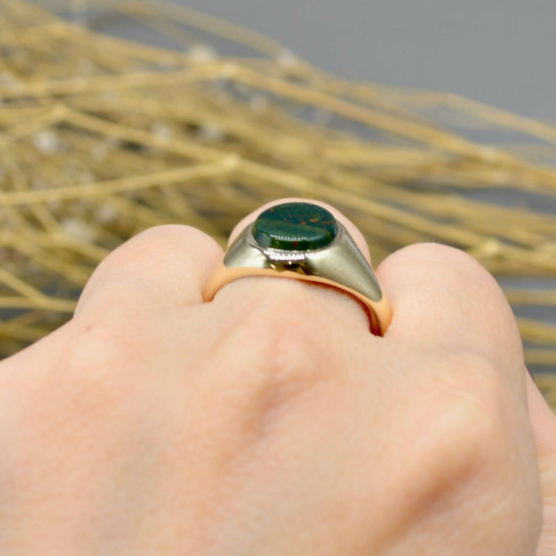 Vintage 1970s 9CT Yellow Gold Bloodstone Mens Signet Ring